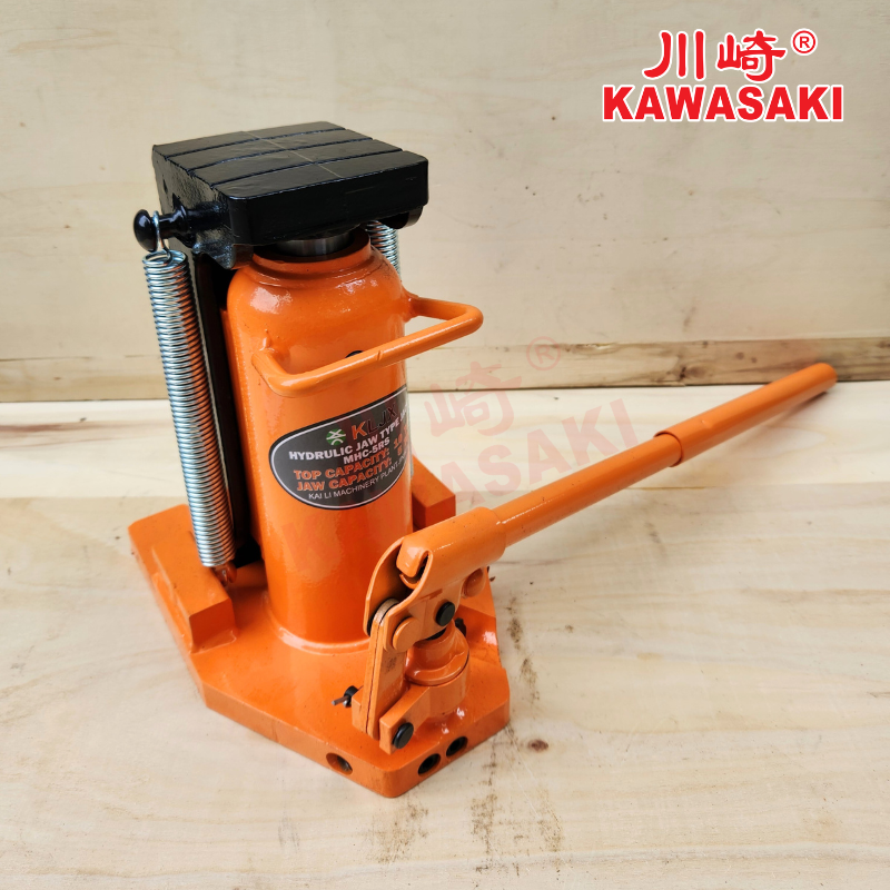 Dùng kích móc thủy lực để nâng vật