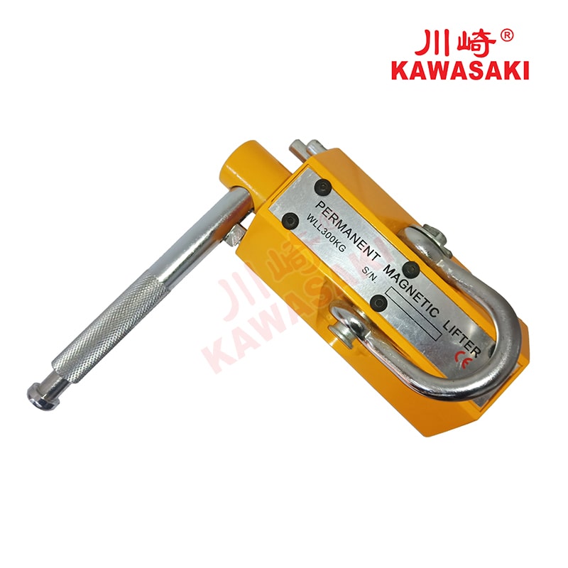 Tay gạt được làm bằng hợp kim thép