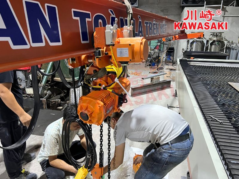 Xích tải pa lăng được làm bằng hợp kim thép