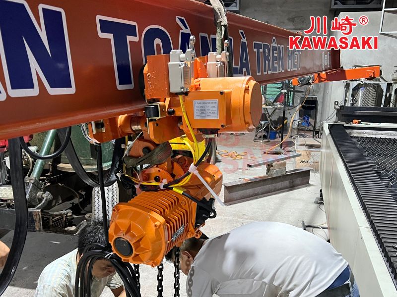 Lắp đặt pa lăng trên dầm I