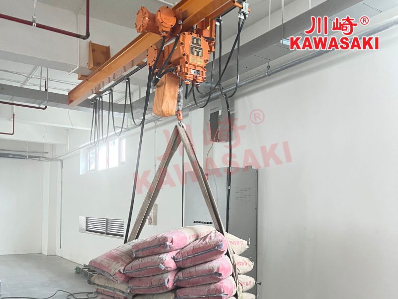Pa lăng được lắp đặt trong nhà máy xi măng