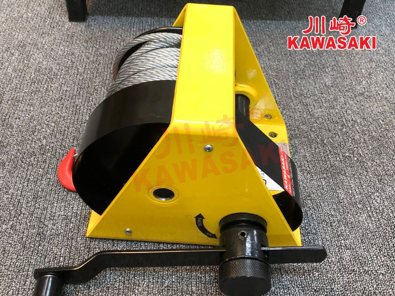 Đặt tời cố định trên mặt đất hoặc khung dầm