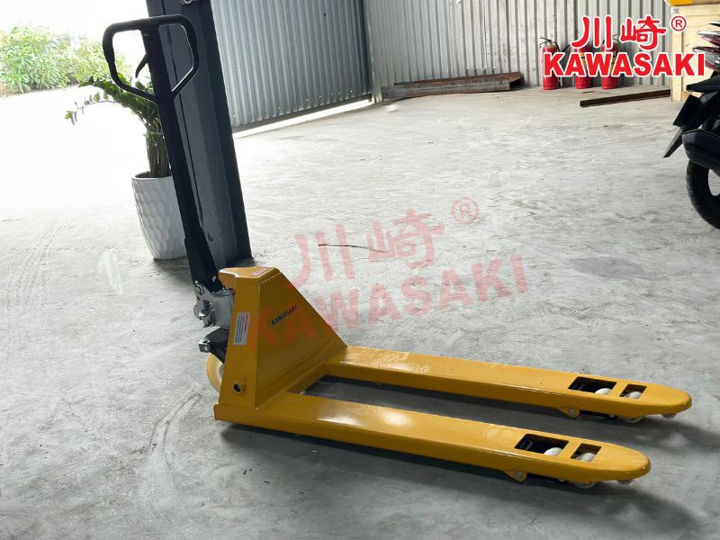 Khóa bánh xe chắc chắn khi không sử dụng