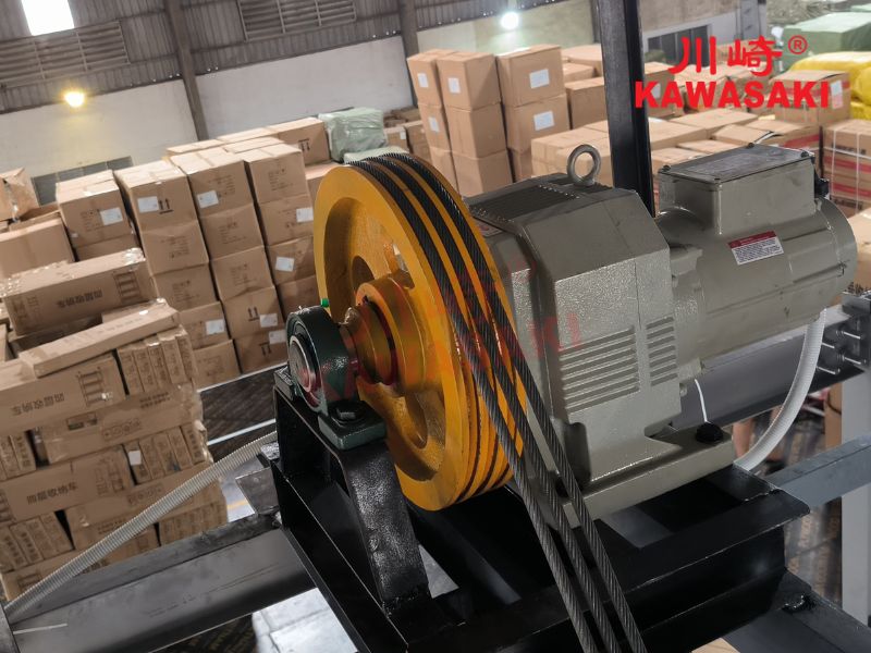 Tời điện 3 pha 380V được ứng dụng làm thang nâng hàng