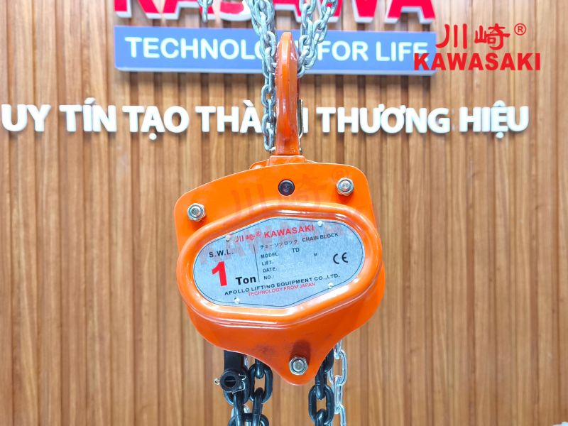 Pa lăng xích kéo tay 1 tấn 5m Kawasaki