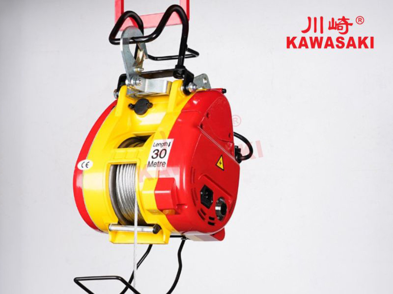 Tời than SK-230 Kawasaki có điều khiển từ xa, tải trọng nâng 230kg, cáp Ф5mm x 30m, tốc độ nâng 19m/phút, trọng lượng 23kg