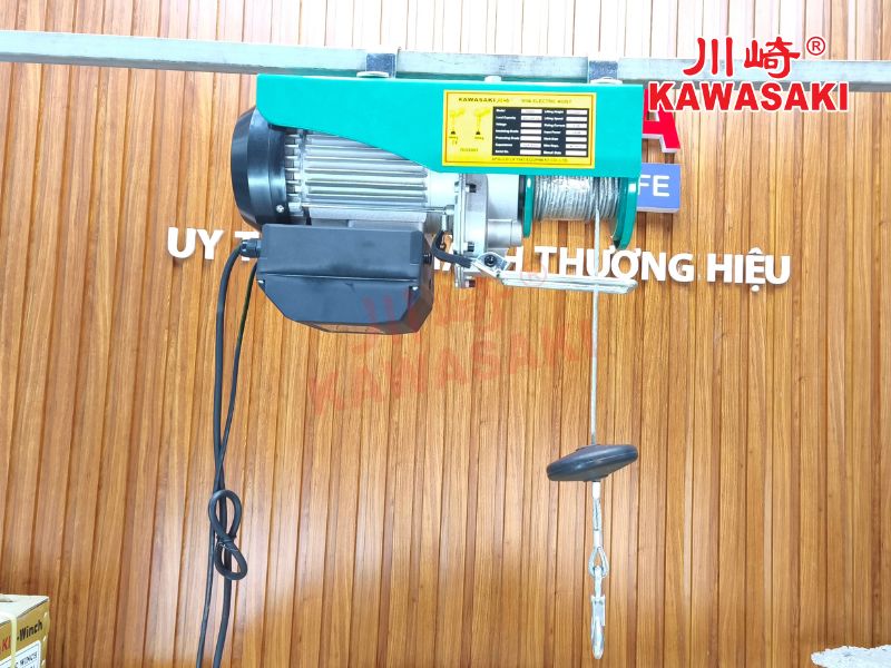 Cố định máy trên thanh sắt hộp vuông