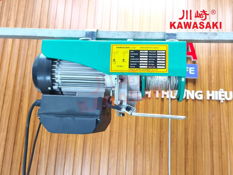 Tời điện mini PA lắp cố định trên thanh sắt hộp vuông
