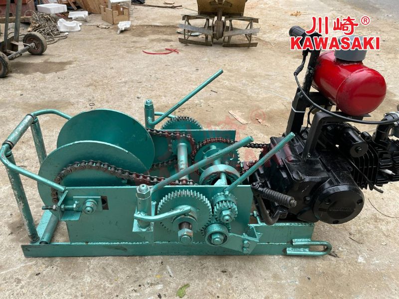 Tời chạy động cơ xăng